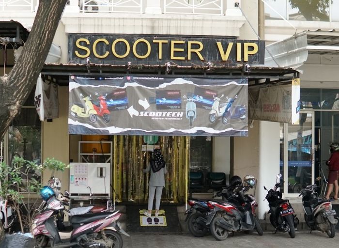 Bengkel dan toko Scooter VIP di bilangan Jaka Setia, Bekasi Selatan