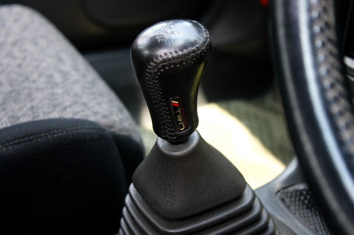 Shiftknob TRD untuk AE101