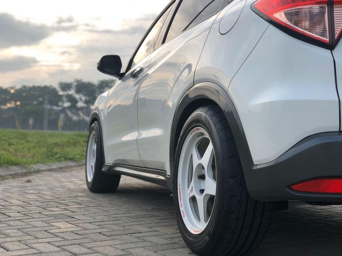 Beri sentuhan modifikasi tipis-tipis pada bodi