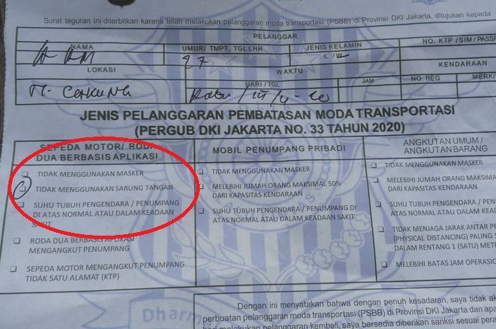 Surat teguran berbentuk tilang yang menuliskan kesalahan tidak menggunakan sarung tangan