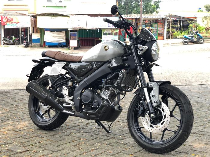 Pasang body carbon di Yamaha XSR