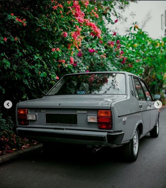 Tampak belakang Fiat 131s Mirafiori 1977