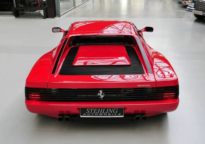 Ferrari Testarossa lebih kebar dibanding pendahulunya