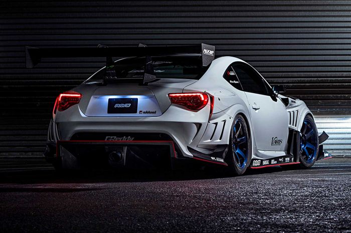 Tampilan belakang Scion FR-S