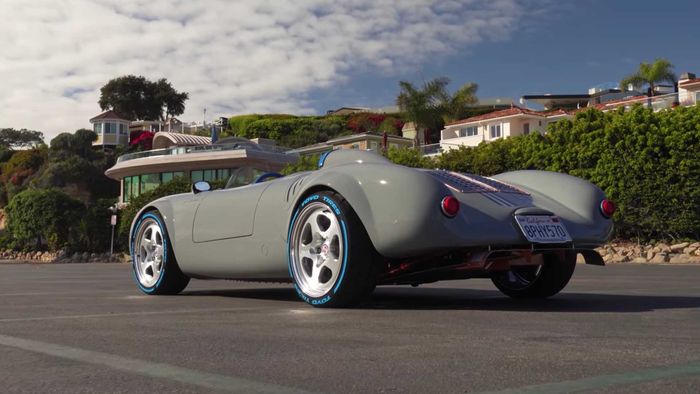 Tampilan belakang Porsche 550 Spyder