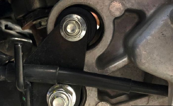 Karet engine mounting Yamaha Aerox 155.