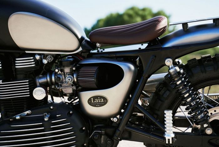 Side cover kustom mereka menarik banget