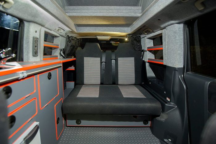 Modifikasi Mitsubishi Delica Camper Van