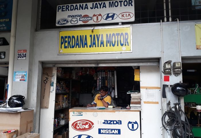 Perdana Jaya Motor, toko onderdil Ford