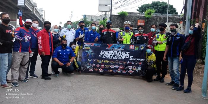 YRFI DKI Jakarta berbagi takjil, sembako dan masker di checkpoint PSBB