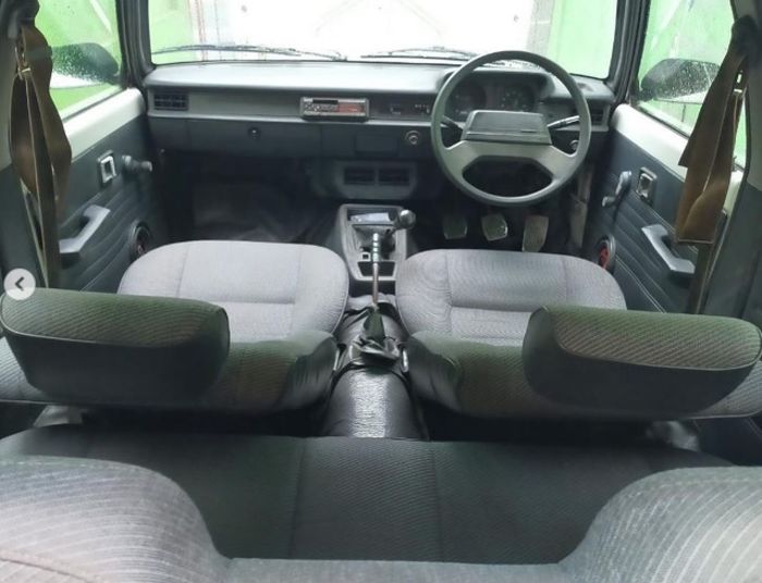 Interior Mazda MR90 bekas tahun 1991