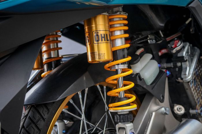 shock belakang Ohlins