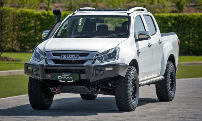 Isuzu D-Max GO2 bergaya off-road