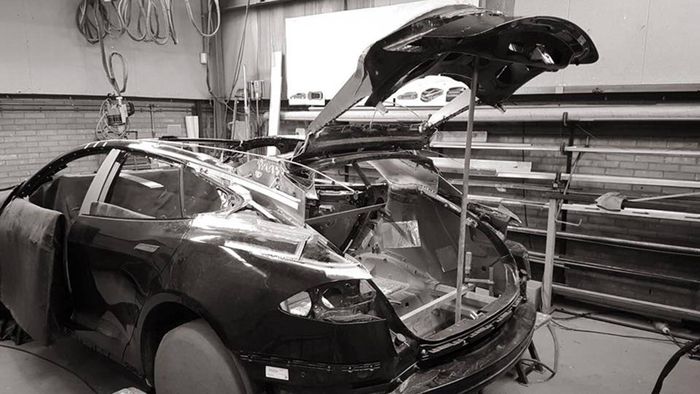 Saat Tesla Model 3 dikonversi jadi station wagon