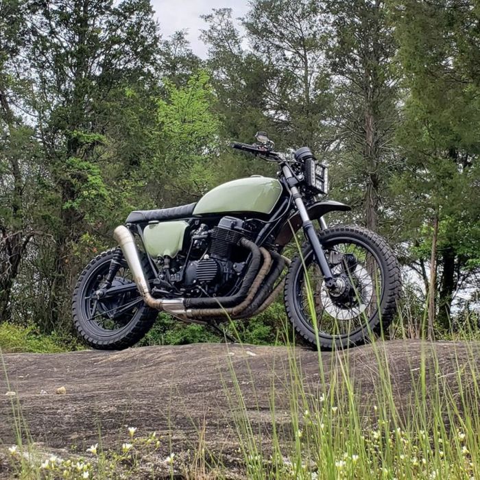 Honda CB750 tracker yang cukup menarik