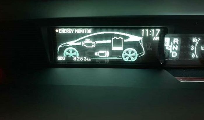 Energy monitor Toyota Prius 2011