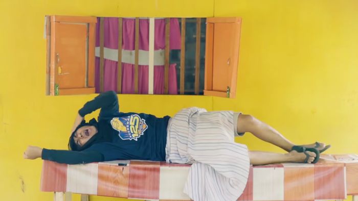 Beti yang merengek karena menginginkan Yamaha FreeGo