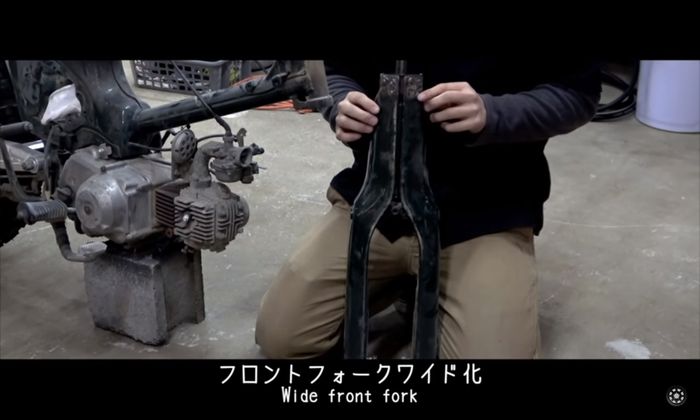 Garpu depan harus diperlebar karena pakai kaki-kaki gambot