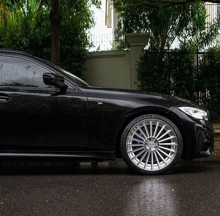 Pelek lansiran Facewheels Razor ring 20 inci