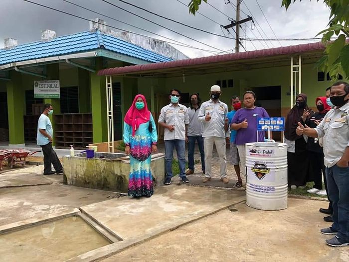 Tempat cuci tangan yang dibuat oleh ID42NER