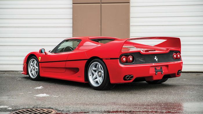 Bodi belakang Ferrari F50