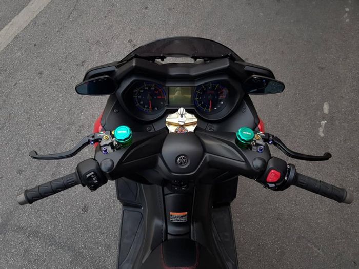 Tampilan area kokpit