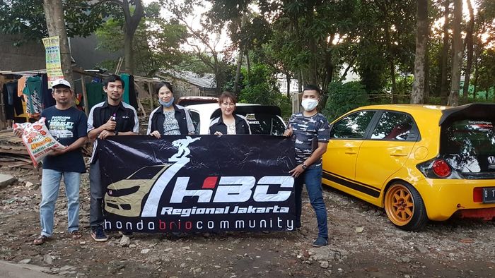 Beberapa member HBC Regional Jakarta di acara baksos