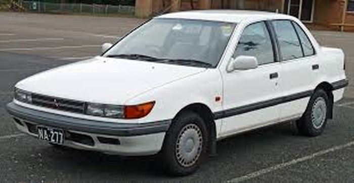 Mitsubishi Lancer bekas