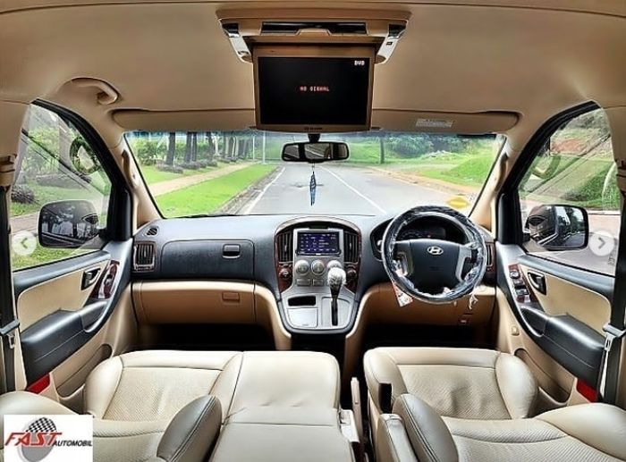 Interior Hyundai H-1 XG 2015