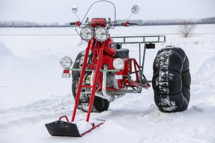 Motor kustom trike yang sungguh unik