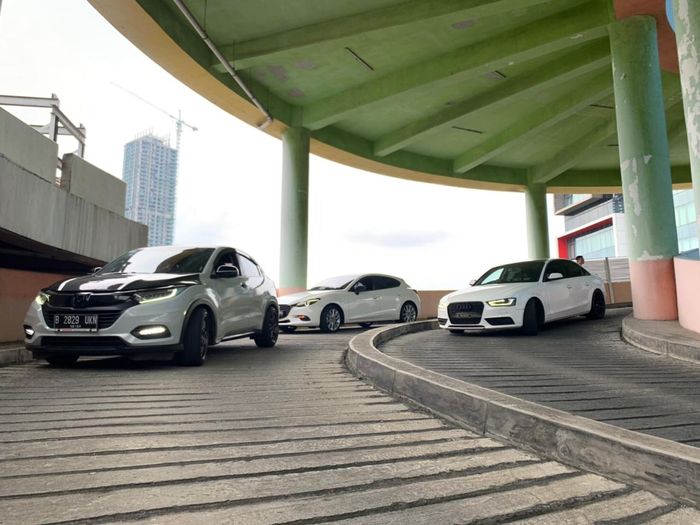 Deretan mobil Sosial Fellas Auto Club