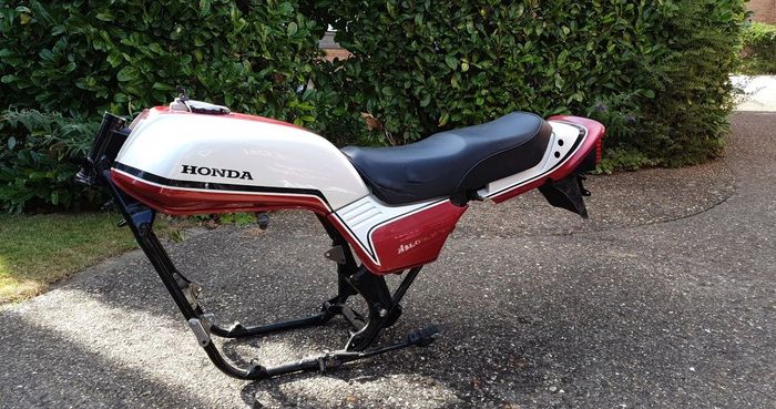 Rangka dan Bodi Honda CB900F