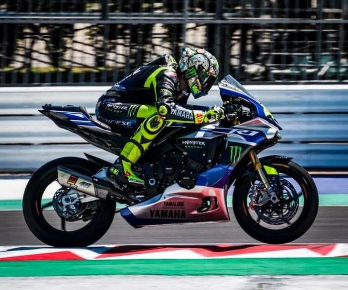 Valentino Rossi sambut MotoGP 2020 dengan berlatih di sirkuit Misano pakai Yamaha YZF-R1