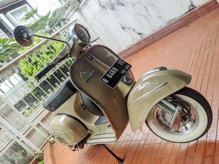 Vespa Sprint Veloce, Si Bagol Yang Unik, Harga Jualnya Bisa 'Suka-suka