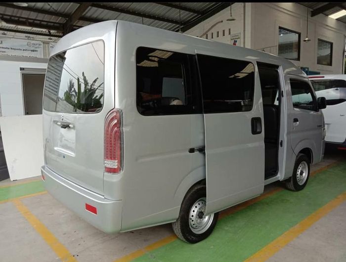 Suzuki Carry Minibus Karoseri DSP Styling