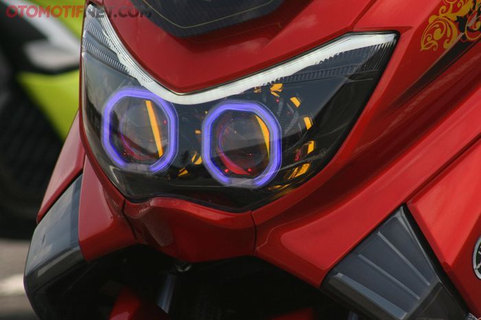 Headlamp Yamaha NMAX dirombak pakai dari AES, seakan melotot