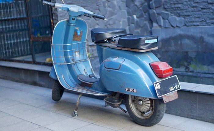 Vespa PTS full original milik Dimas Ekky Pratama 