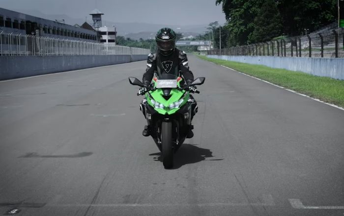 Kawasaki Ninja ZX-25R 