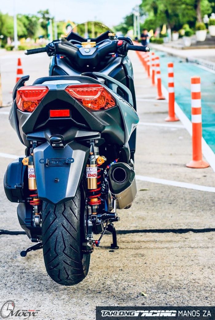 Modifikasi Yamaha XMAX yang cukup oke