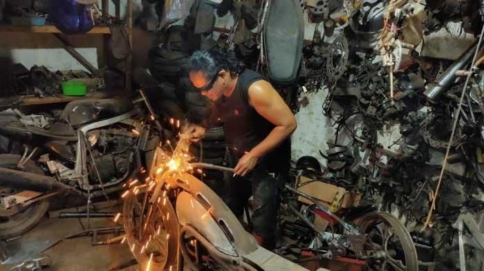 Dimas Zakaria, Builder dari Bold Riders Malang sekaligus pemilik bengkel DJ AS Garage