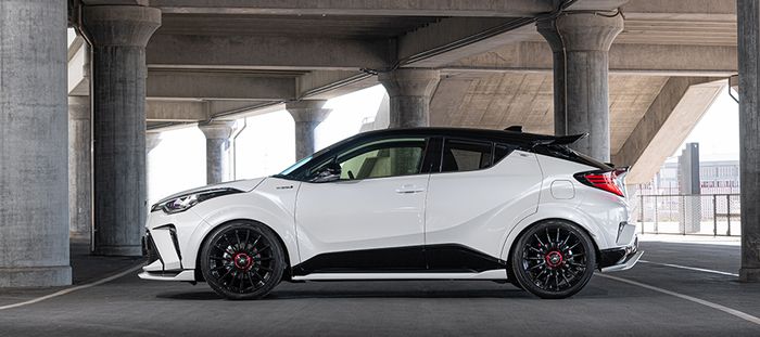 Toyota C-HR Dengan Body Kit Artisan Spirits 