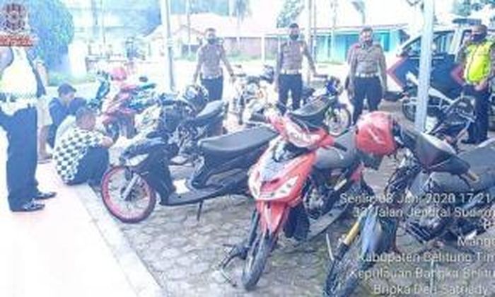 Motor berknalpot brong di Belitung Timur