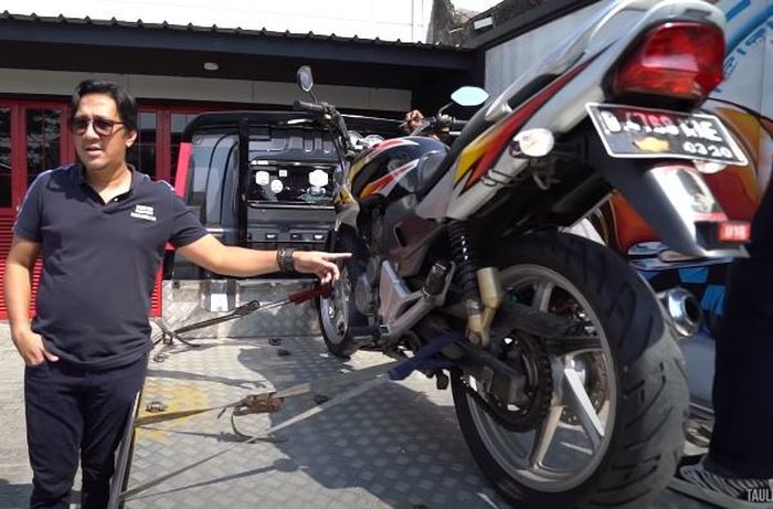 Honda Tiger lawas yang datang ke garasi Andre Taulany