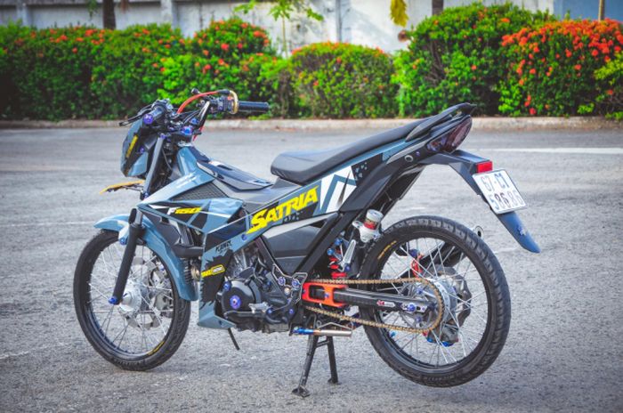 Modifikasi Suzuki Satria F150 super menawan