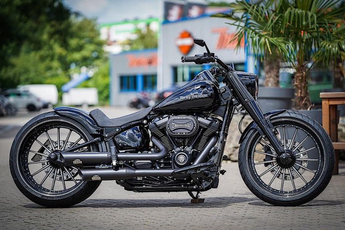 Modifikasi Harley-Davidson Fat Boy yang menawan