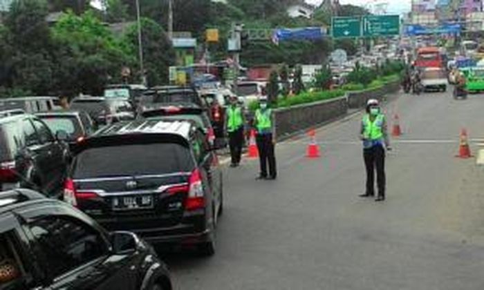 Ilustrasi pengamanan Jalur Puncak, Kabupaten Bogor