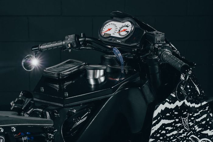 Tampilan bagian kokpit