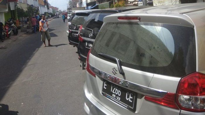 Ilustrasi parkir maju