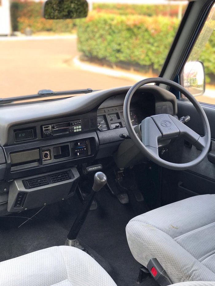 Toyota Kijang Grand Extra 1.8 SGX 1996 interior