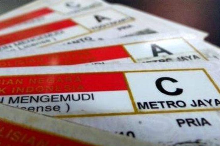 Ilustrasi Surat Izin Mengemudi (SIM)